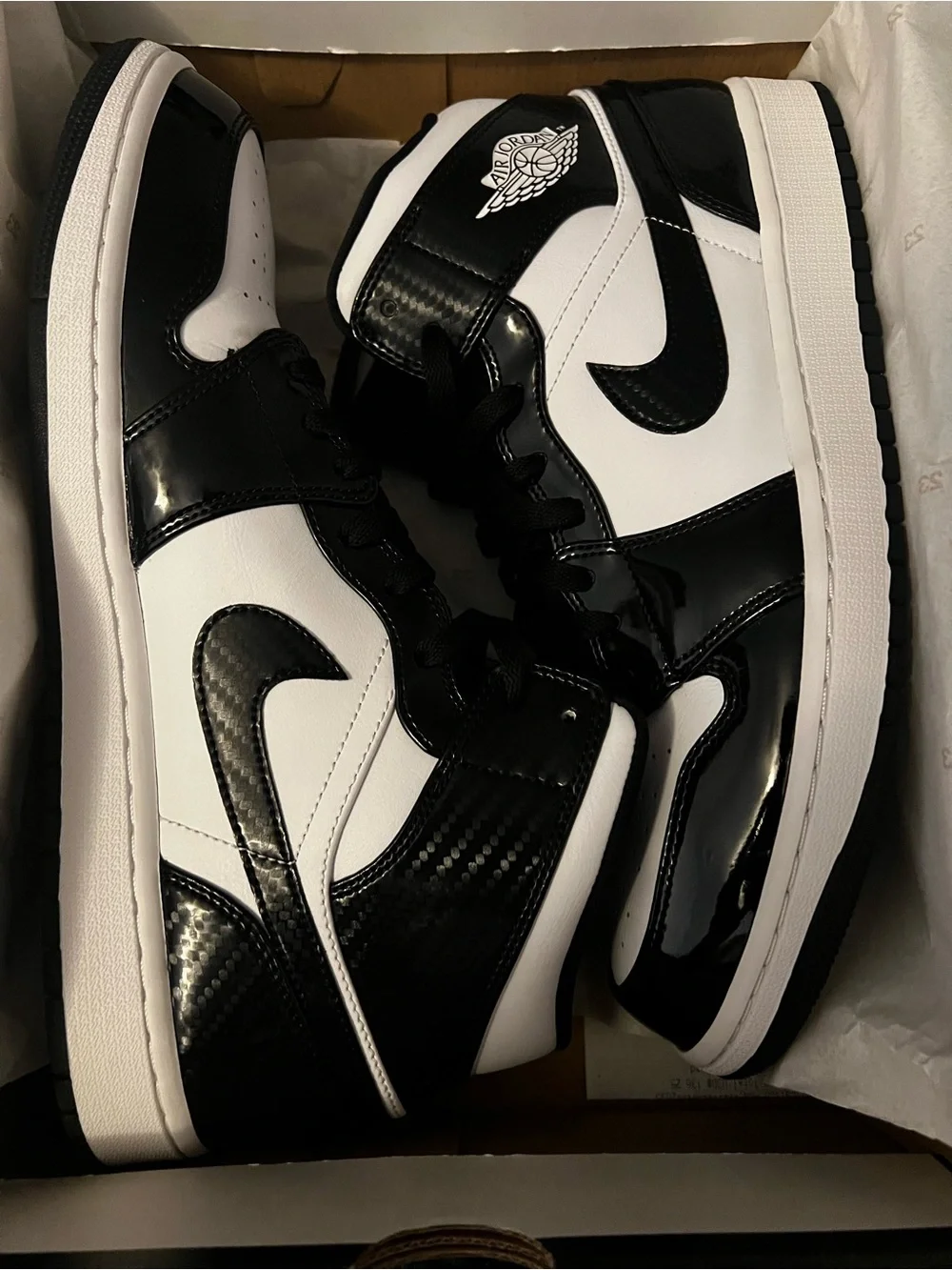 Men’s Retro Jordan 1 Black and White Mid-Top Sneakers